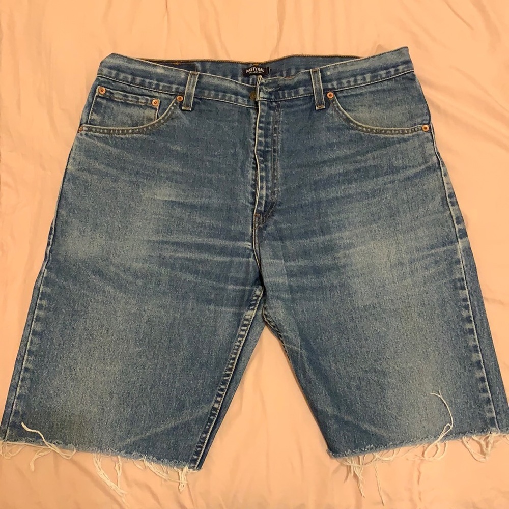 *SOLD* Nastygal x Levi’s denim shorts